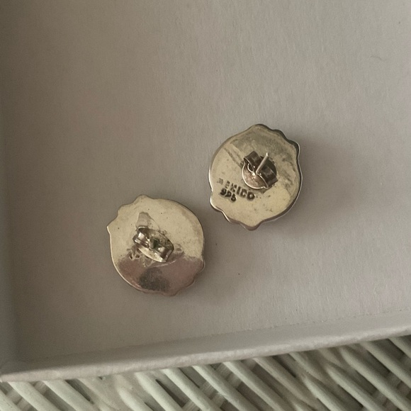 Beautiful Sterling Silver & Black Onyx Pierced Earrings - Picture 5 of 5